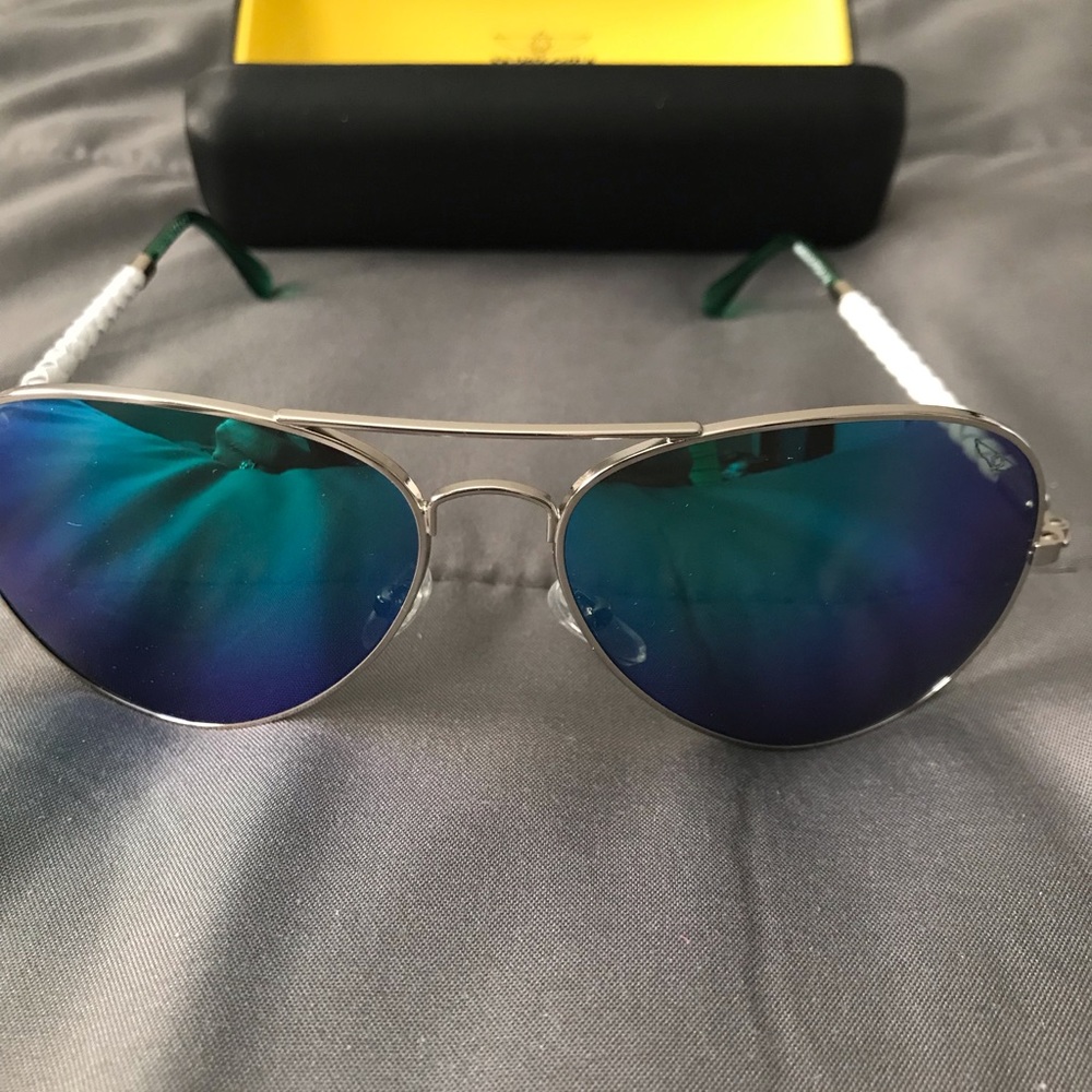 Invicta aviators